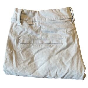 Lululemon Men's Shorts Size 34 Gray Textured Athletic Casual